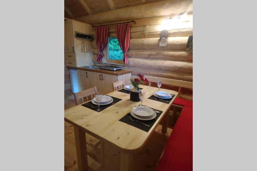 Hut At The Forest Male Brusnice Экстерьер фото
