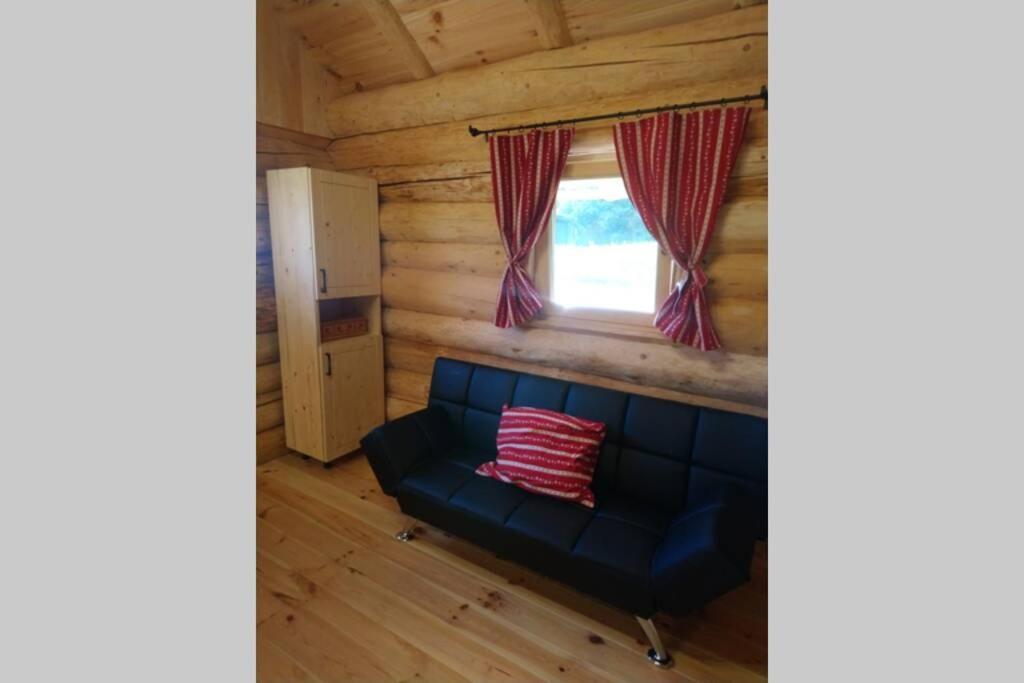 Hut At The Forest Male Brusnice Экстерьер фото