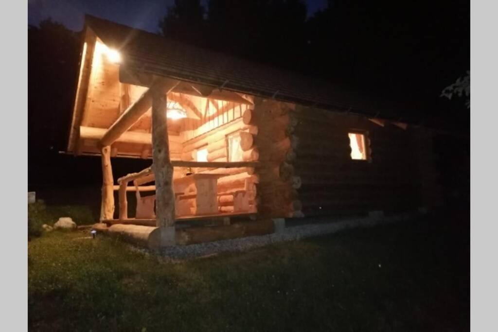 Hut At The Forest Male Brusnice Экстерьер фото